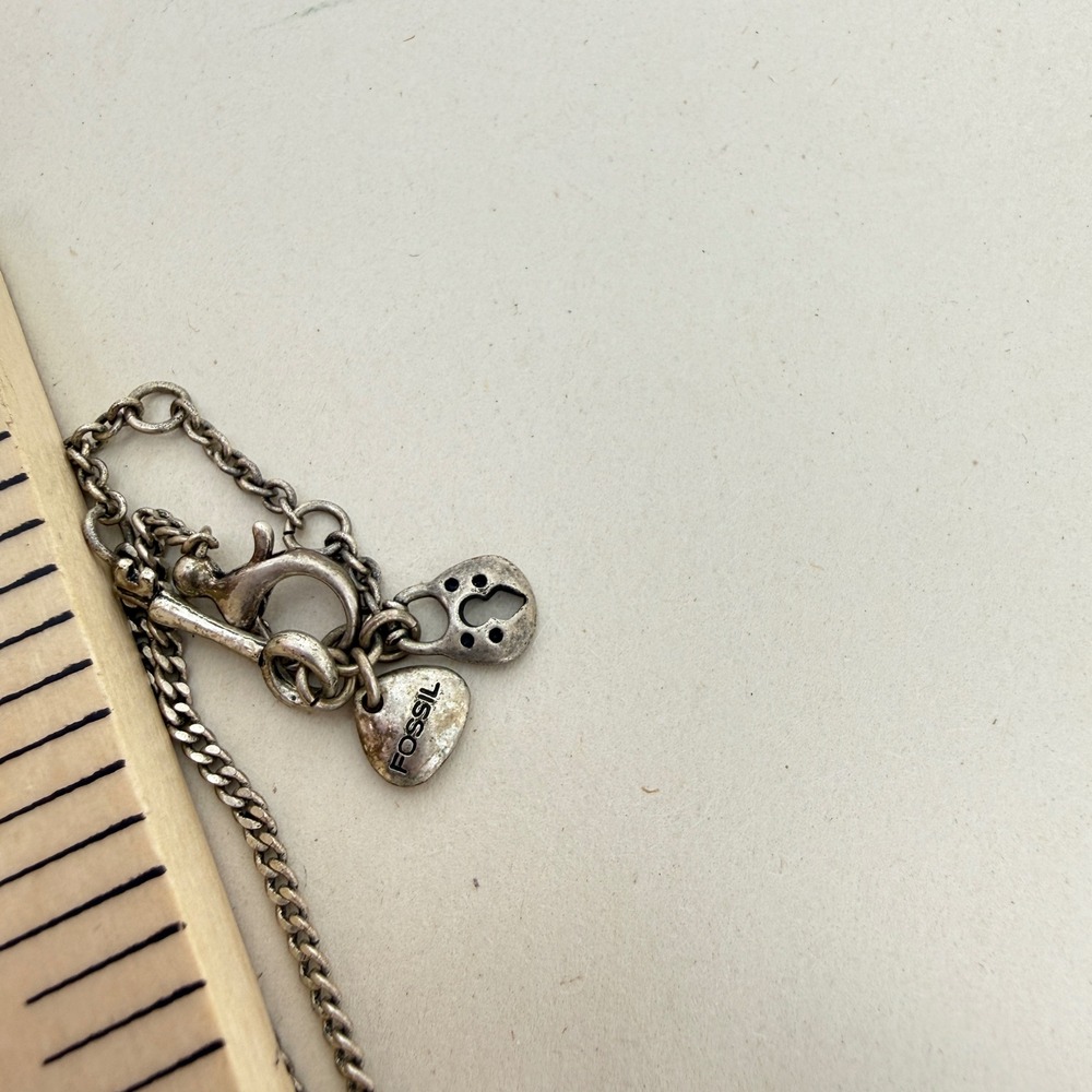 FOSSIL Bird‎ Charm Necklace Silver Tone Dangle Key Lock Pendant Whimsy - Picture 9 of 9